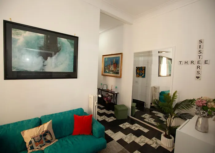 Three Sisters- La Casa Nel Cuore Di Roma